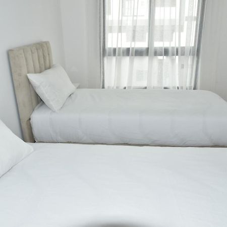 Lovely Apartment With Pool & Gym 盖尼特拉 外观 照片