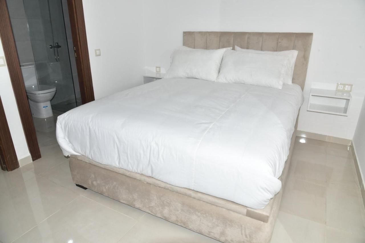 Lovely Apartment With Pool & Gym 盖尼特拉 外观 照片