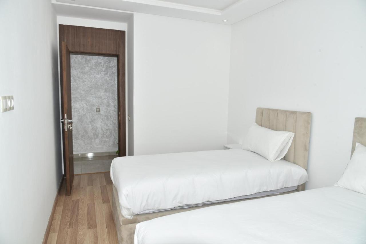 Lovely Apartment With Pool & Gym 盖尼特拉 外观 照片
